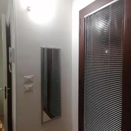 Sabrina شقة *